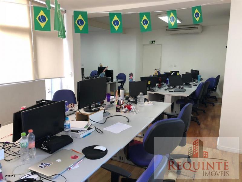 Sobrado, 3 quartos, 475 m² - Foto 2