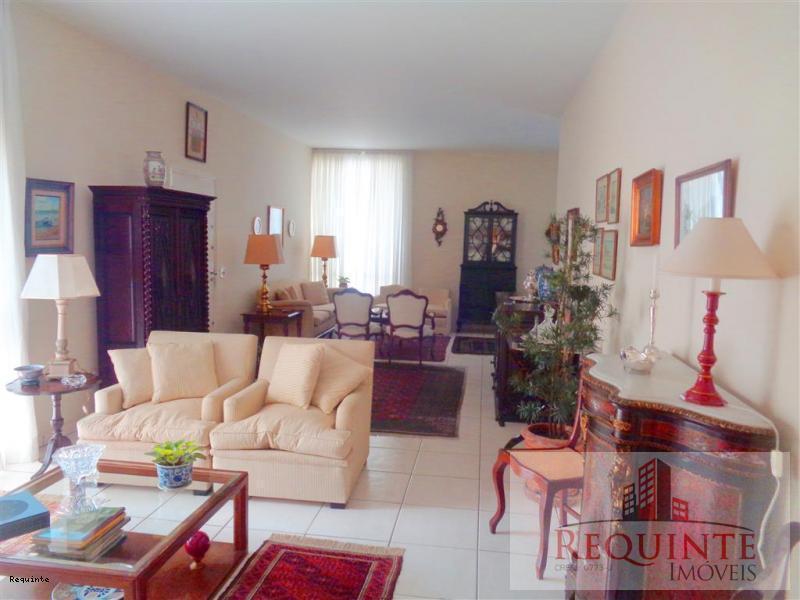 Casa, 4 quartos, 310 m² - Foto 1