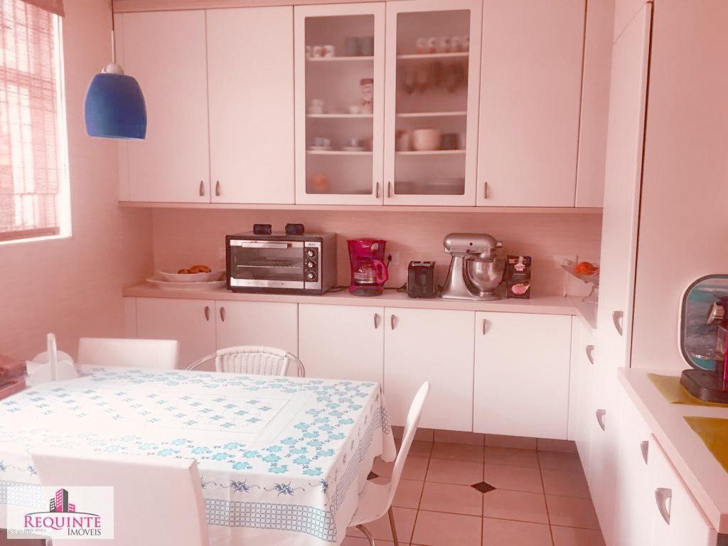 Sobrado, 5 quartos, 240 m² - Foto 2