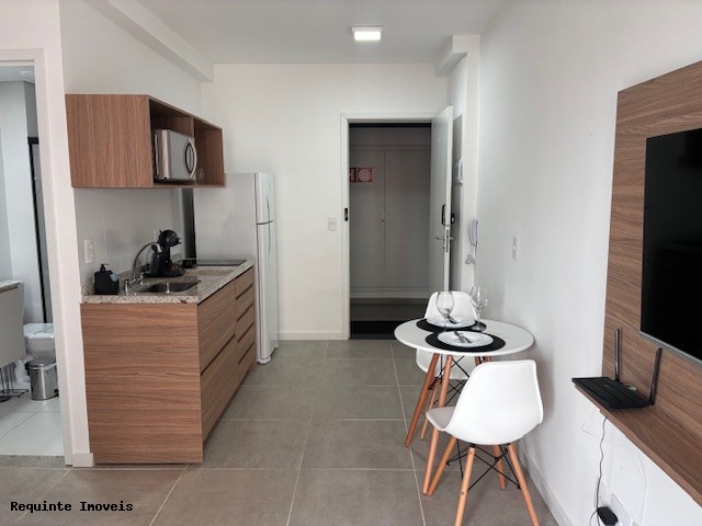 Apartamento, 1 quarto, 27 m² - Foto 2